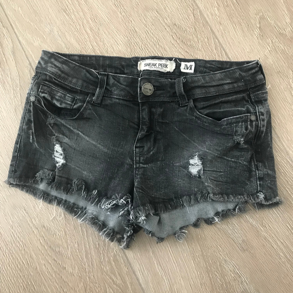 Sneak Peek Shorts
